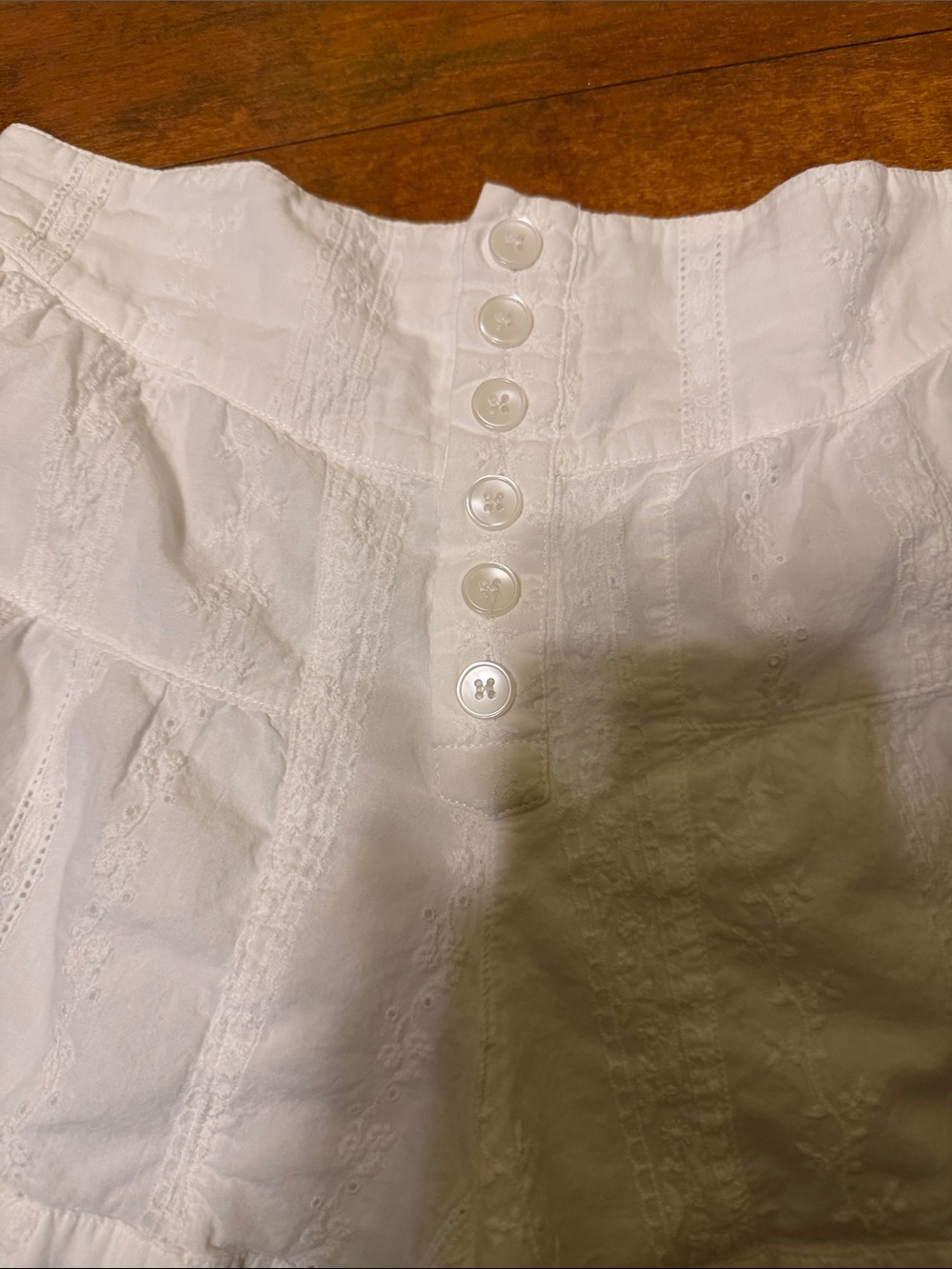 High-Waist White Button-Front Tiered Cotton Shorts - Picture 2 of 5